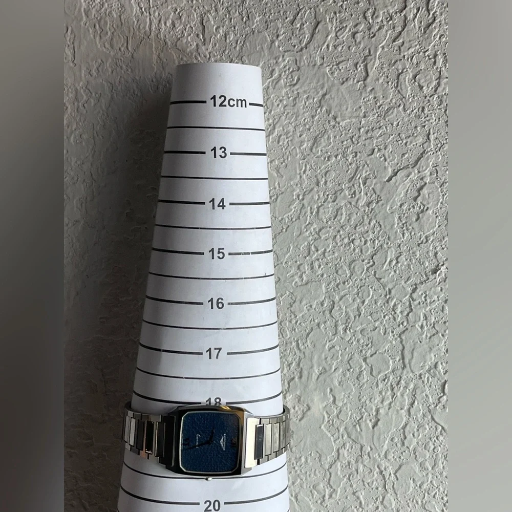 Longines Quartz men’s rectangular Watch (1982) - Picture 12 of 16
